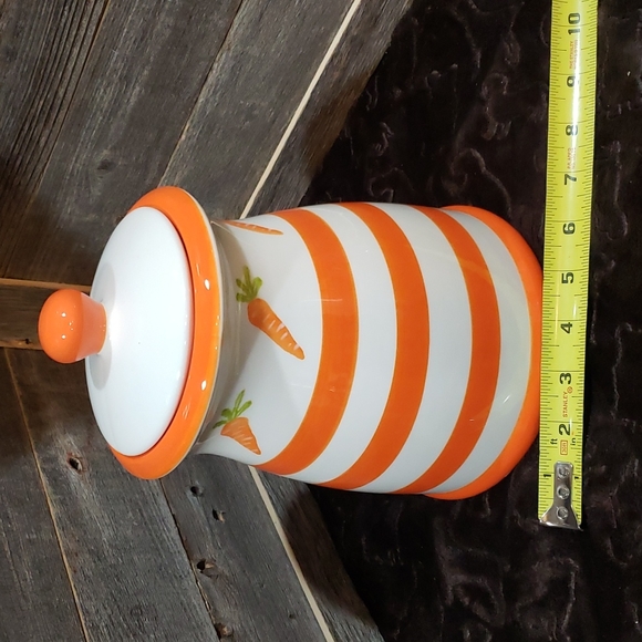 Carrot themed Spring cookie jar NWT - Picture 3 of 7